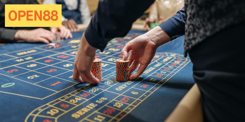 Blackjack là game đấu trí đòi hỏi chiến thuật tốt 